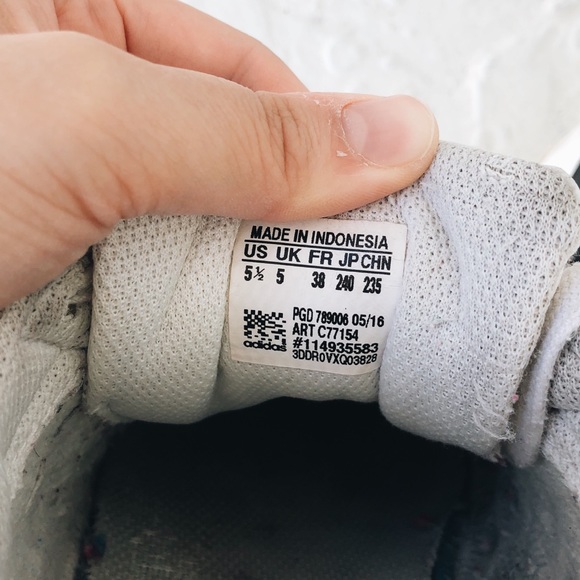 Adidas Superstar Sneakers - Picture 6 of 6